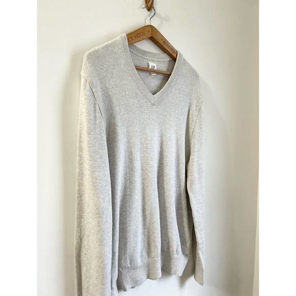 Gap Mens V-Neck 100% Merino Wool Pullover Sweater Gray Heather XL - Picture 2 of 7